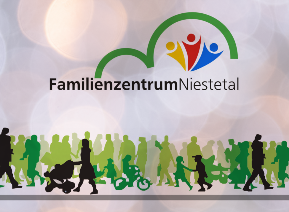 Das Logo des Familienzentrum mit zwei grünen Bögen als Dach und einer Gruppe Menschen untendrunter.