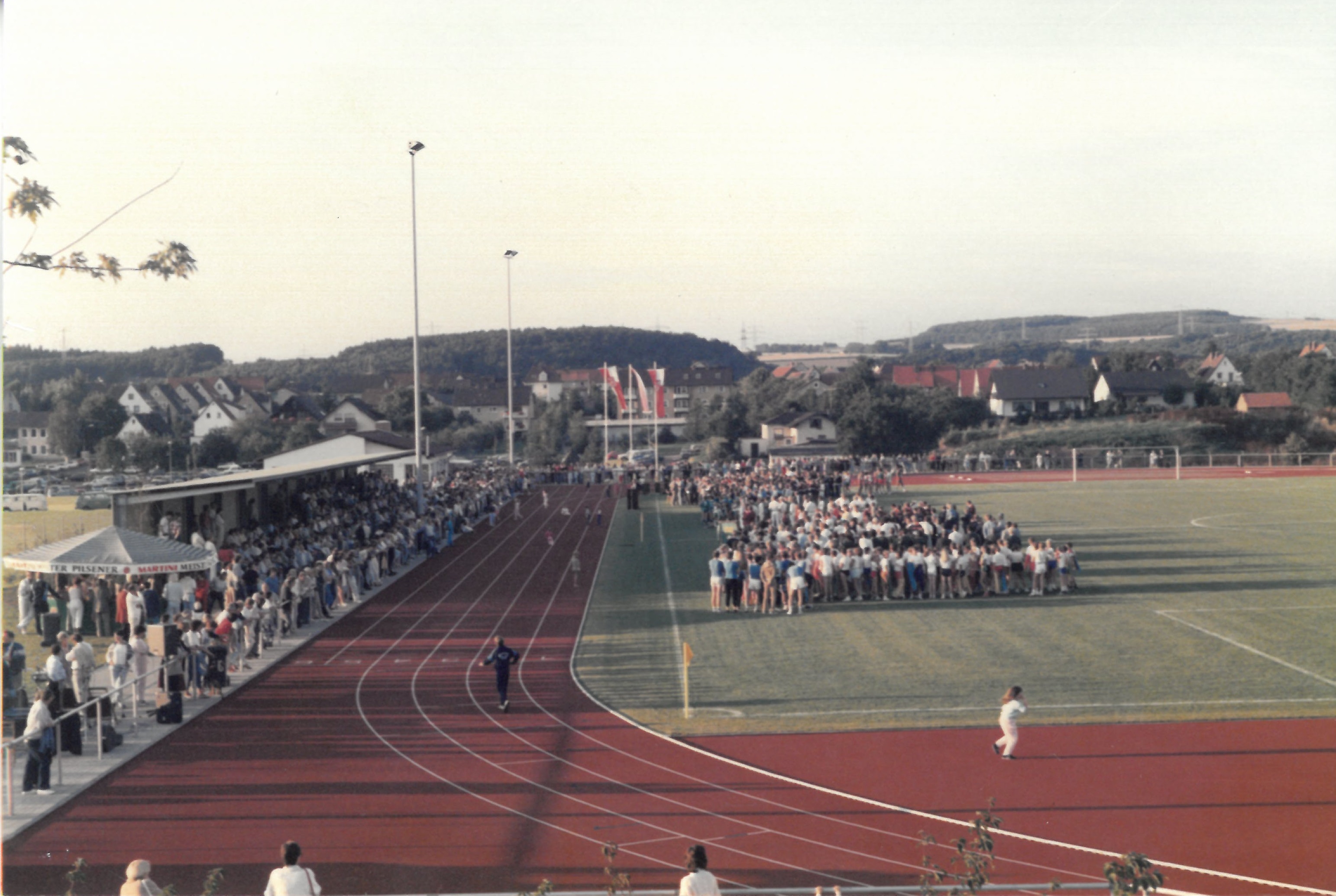 Einweihung des neuen Stadions in Heiligenrode angrenzend zum Park und der Gesamtschule.
