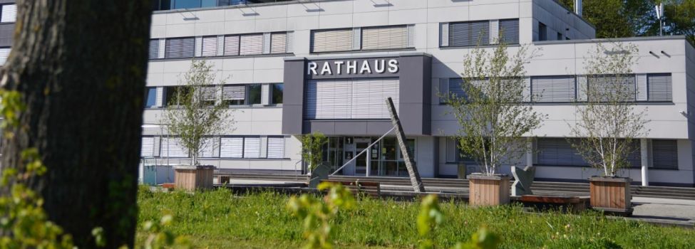 Beispielbild: Rathaus Niestetal im Sommer 2026
