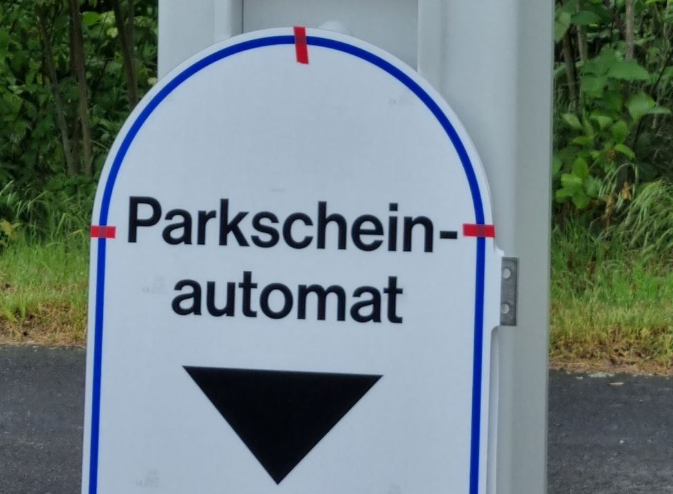 Der neue Parkscheinautomat am Fuldaufer.