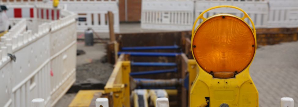 Beispielbild einer abgesperrten Baustelle.